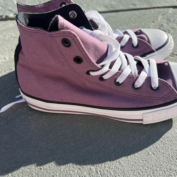 Brand New Purple High-Top Converse with White Laces - Picture 7 of 8